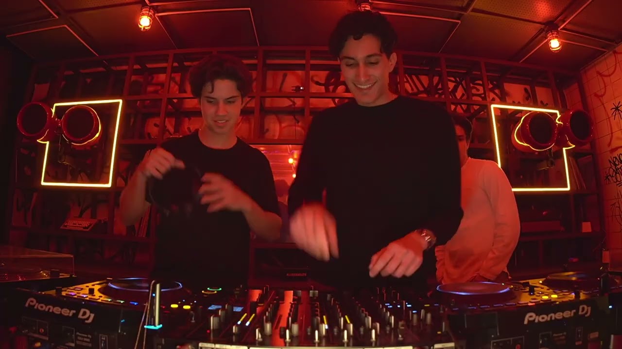 Afro House B2B2B W/ HERRERA & ANDONIE @ Elespacio