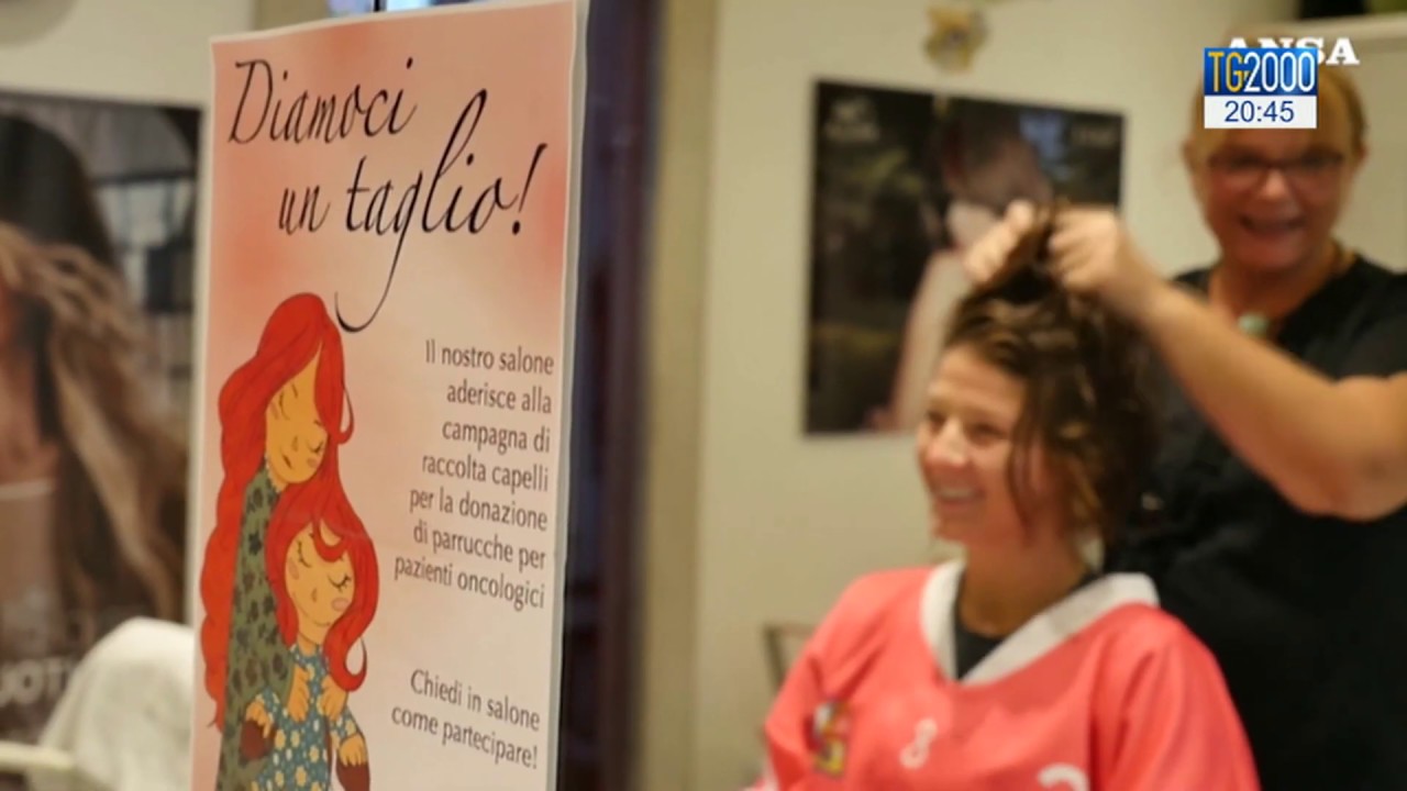 Regalare capelli in cambio di parrucche oncologiche