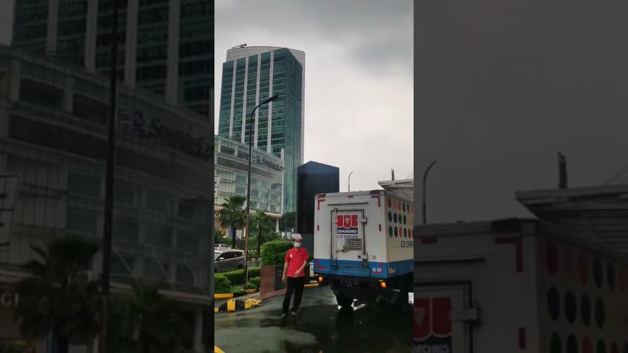 Suasana depan 