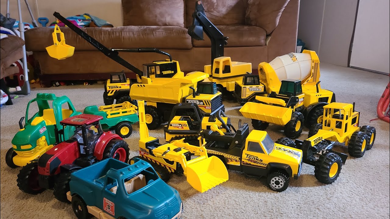 Tonka trucks steel classics 2 year review #toys #kids #toddlers #construction #tractor #nostalgia