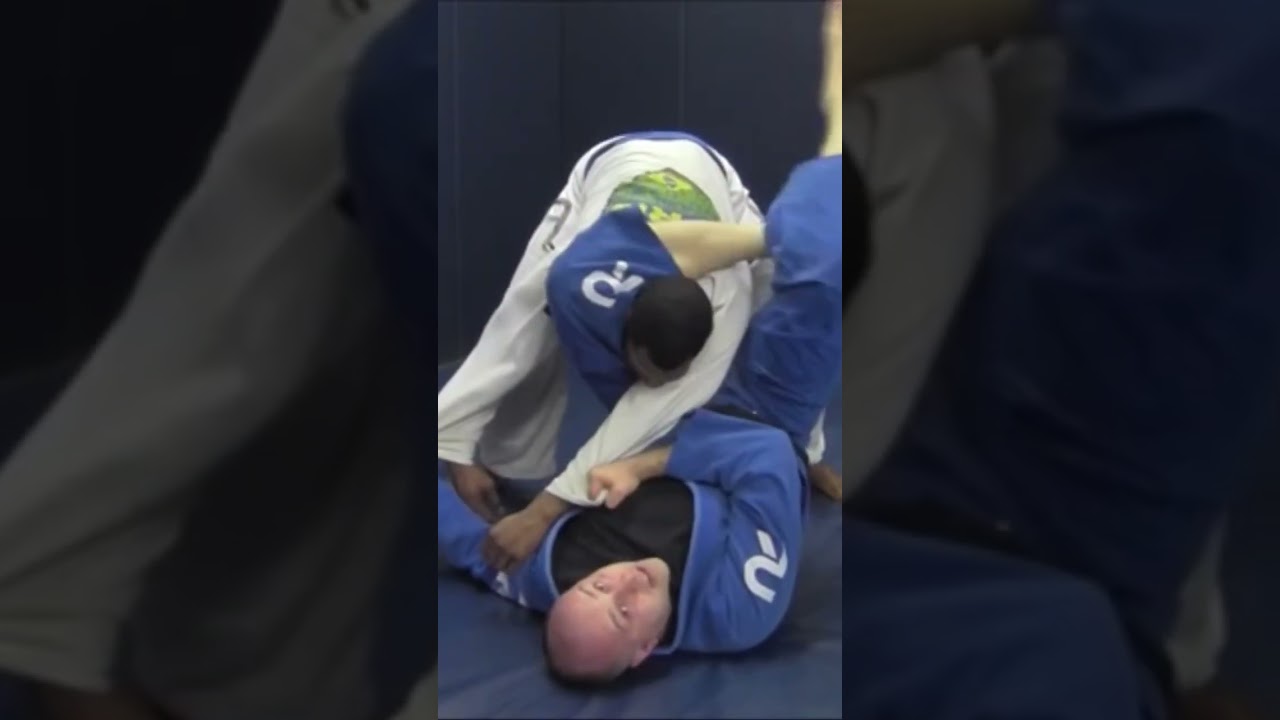 Triangle Choke from Open Guard #bjj #jiujitsu #brazilianjiujitsu #bjjfanatics #martialart
