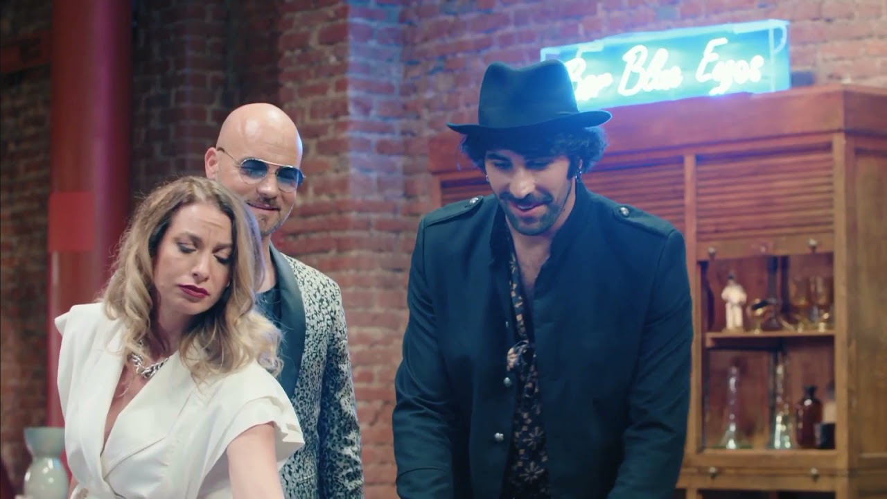 in tv con una collezione speciale e un pizzico di my music #isimusictime … #discoveryplus