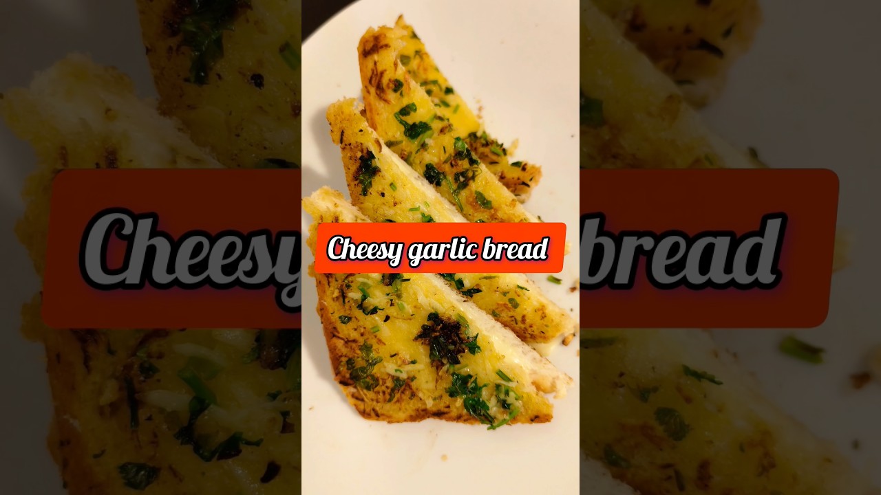 cheesy butter garlic bread -Heaven 😍