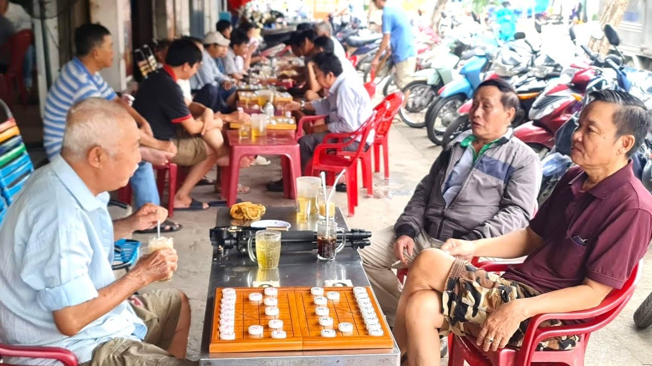 Chú Việt Xích Lô ngồi buồn lại đi kiếm Anh Cẩm tấu hài !