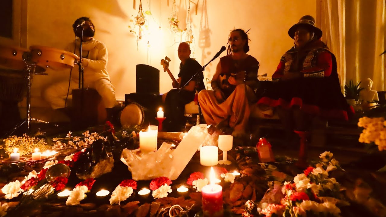 RAFFA MARTINEZ con DOÑA SANTUSA -Om Mani Padme Hum