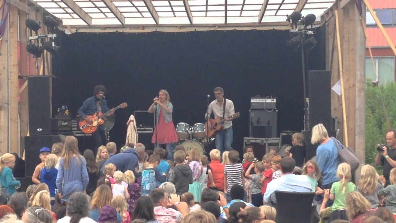 Alberte - Fredes sang - Hjortsh&oslash;j Festival 2014
