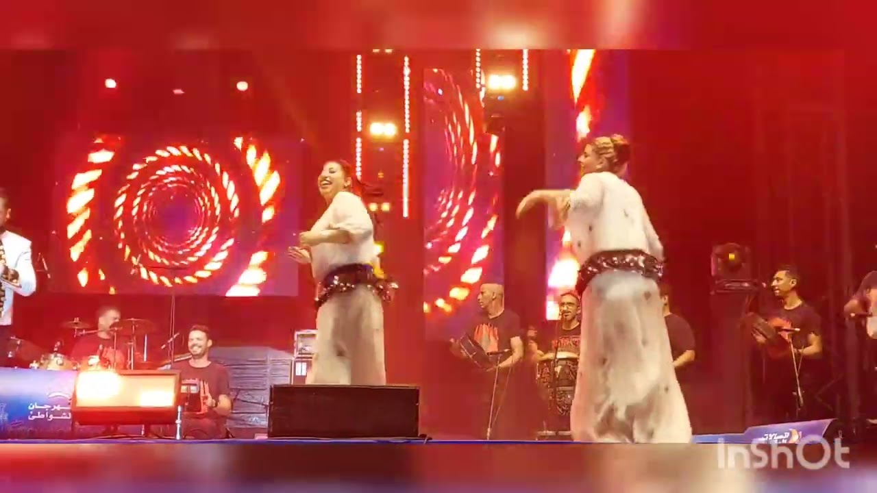حضور جماهيري غفير لسهرة الداودي  بمنصة اتصالات المغرب بالمضيق ... ومع الشيخات كانت زاهية 🤣🤣