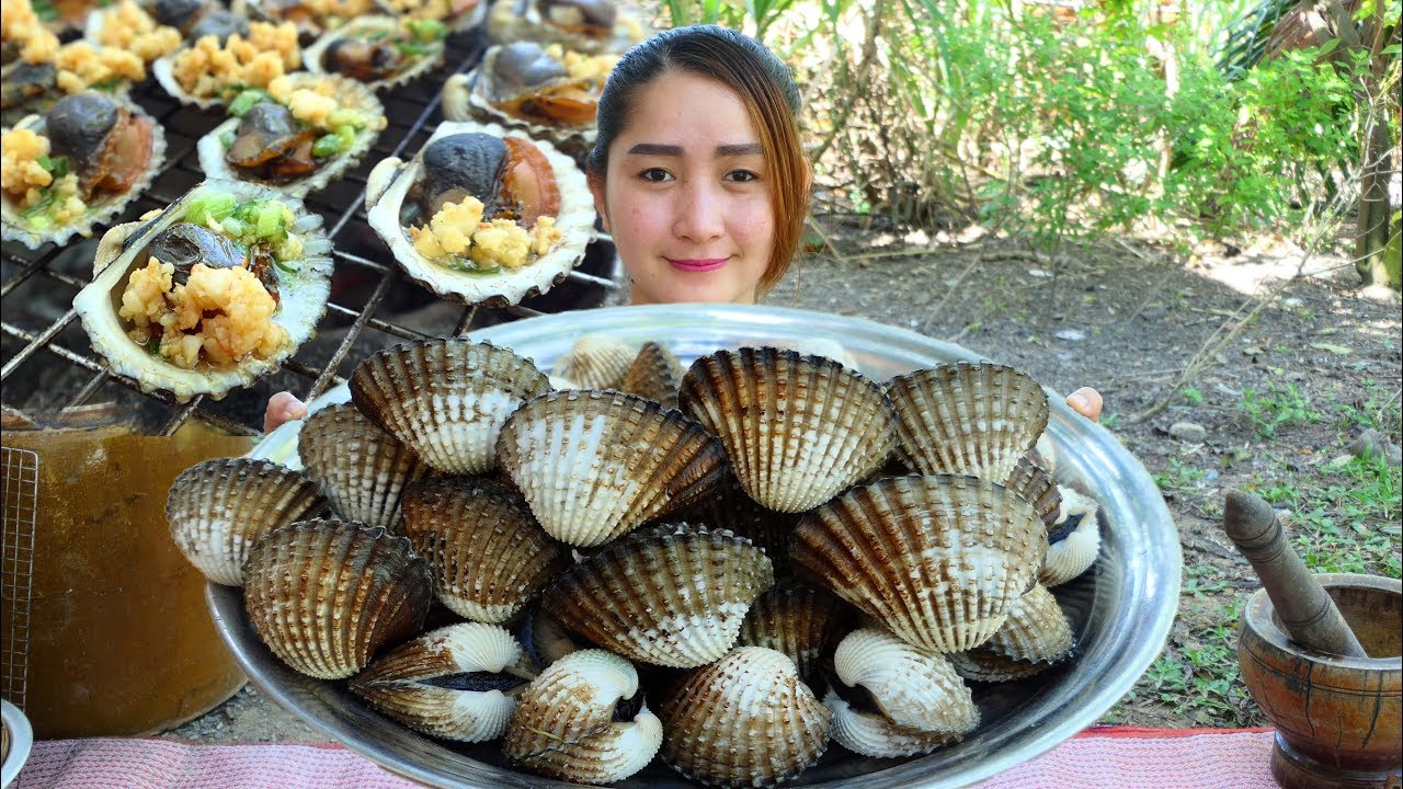 Yummy Giant Blood Cockle Special Grilling - Blood Cockle Grilling - Cooking With Sros
