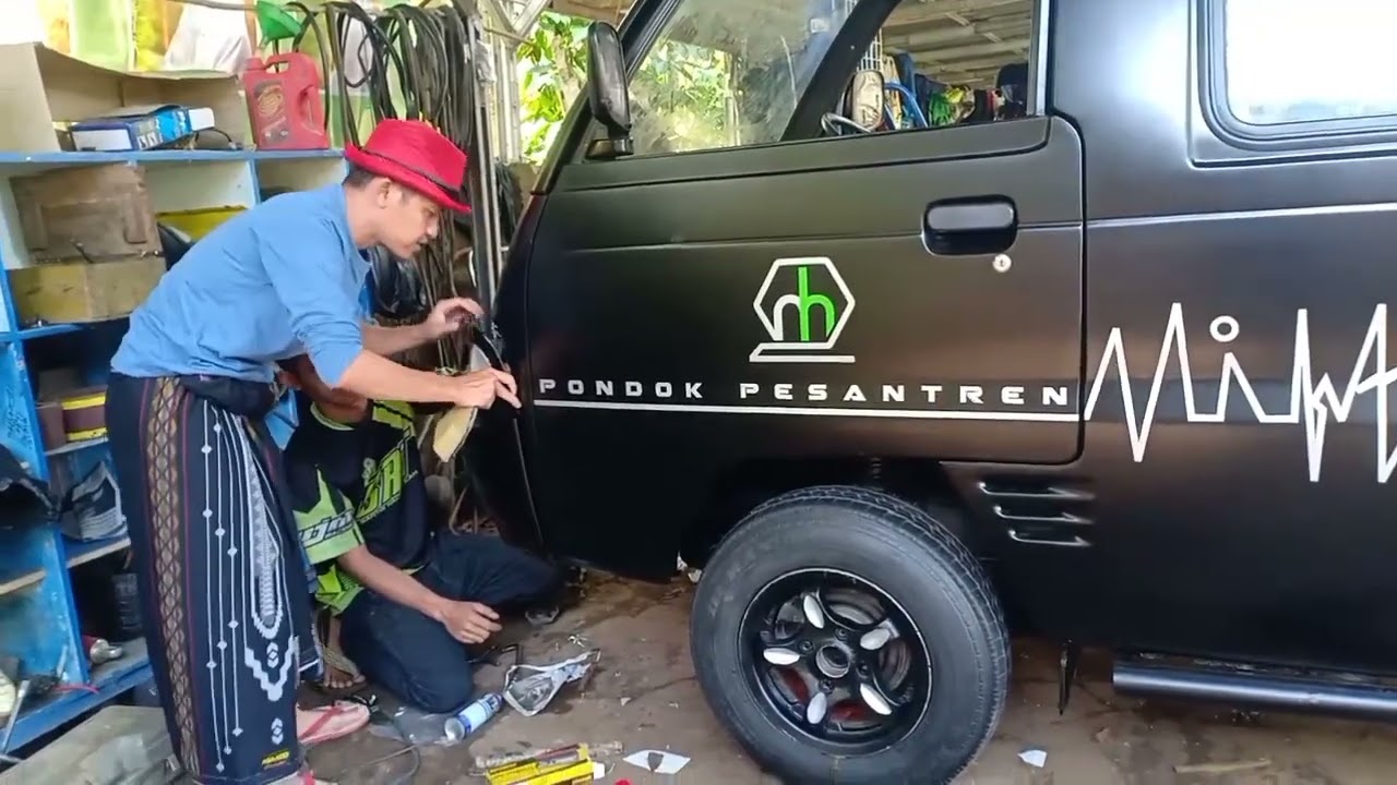 Beginilah cara para santri mh2 merenovasi ANTRI (angkutan santri) hasilnya lumayan bagus