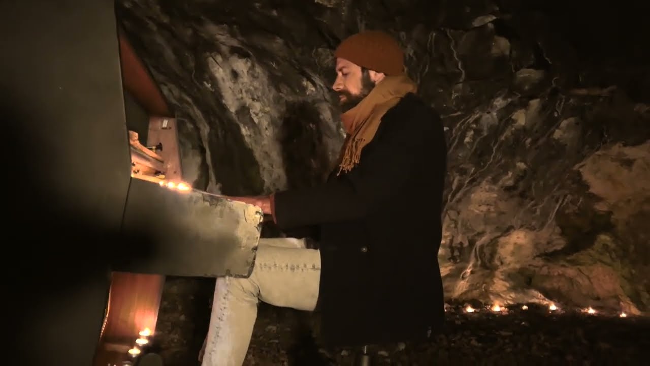 Nicholas Bamberger - Playing peaceful piano music in a cave (Switzerland)