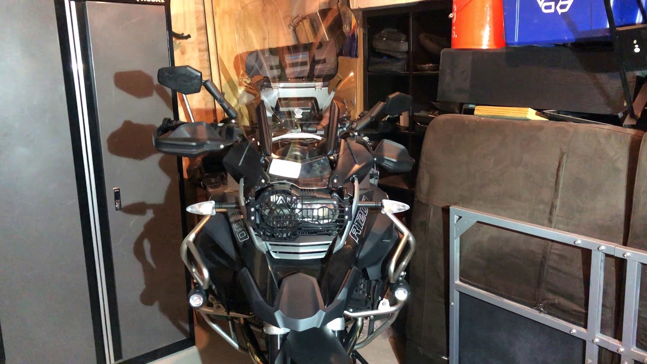 Ztechnik VStream Touring Deluxe Versus Touring Windscreen - R1200GS LC