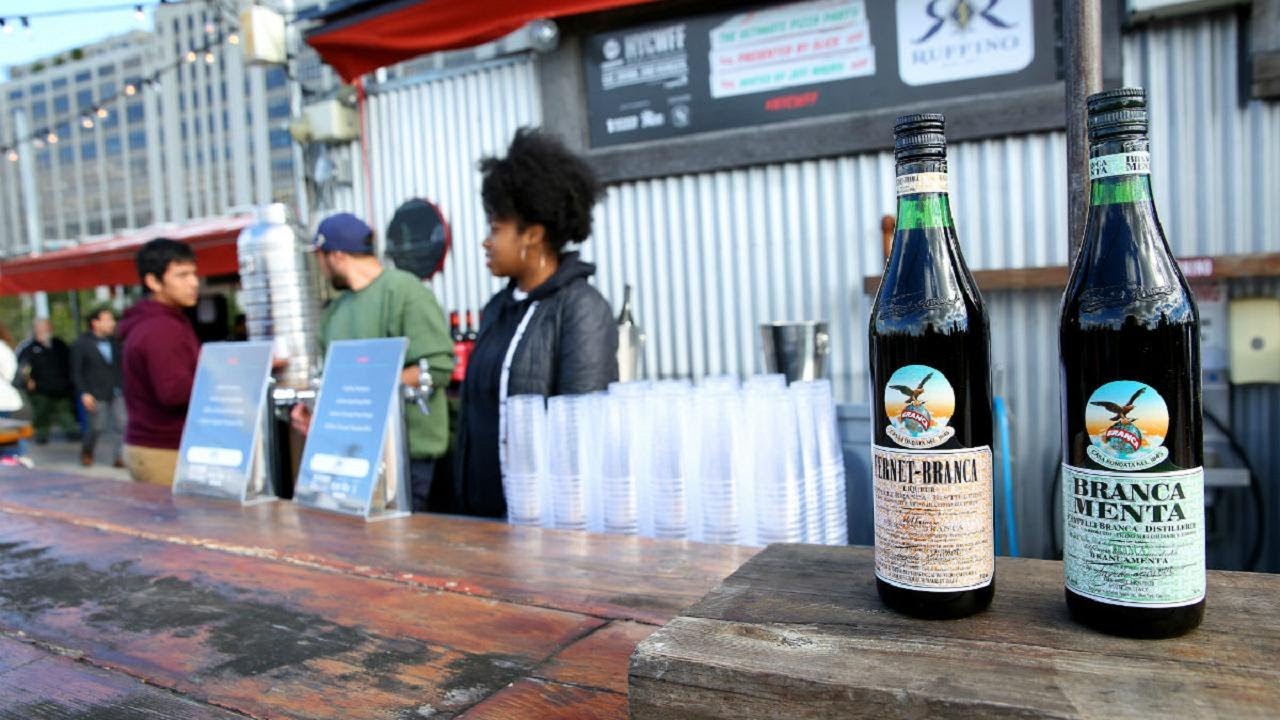 Da 'farmaco' a cocktail, cos&igrave; il Fernet &egrave; diventato tanto popolare nel mondo | Insider Italiano