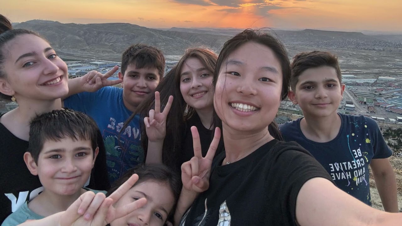 Danışır, AIESEC - Global Host | İlk buraxılış