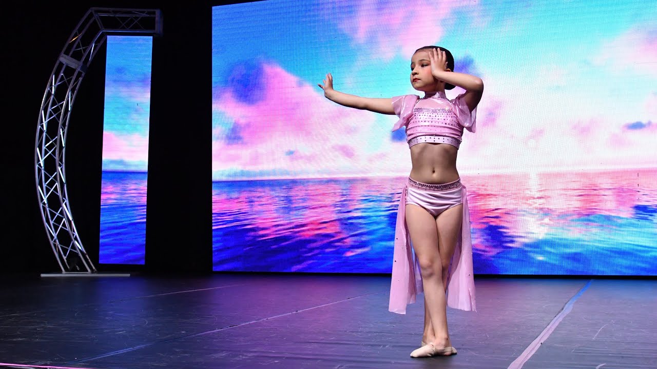 Sienna Casas - Only Hope. Showstopper Anaheim Ca, March 2023