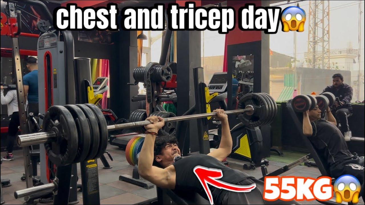 Chest and tricep day in Gym 😱 Aaj to heavy weight Maar Diya Gym me😱￼￼
