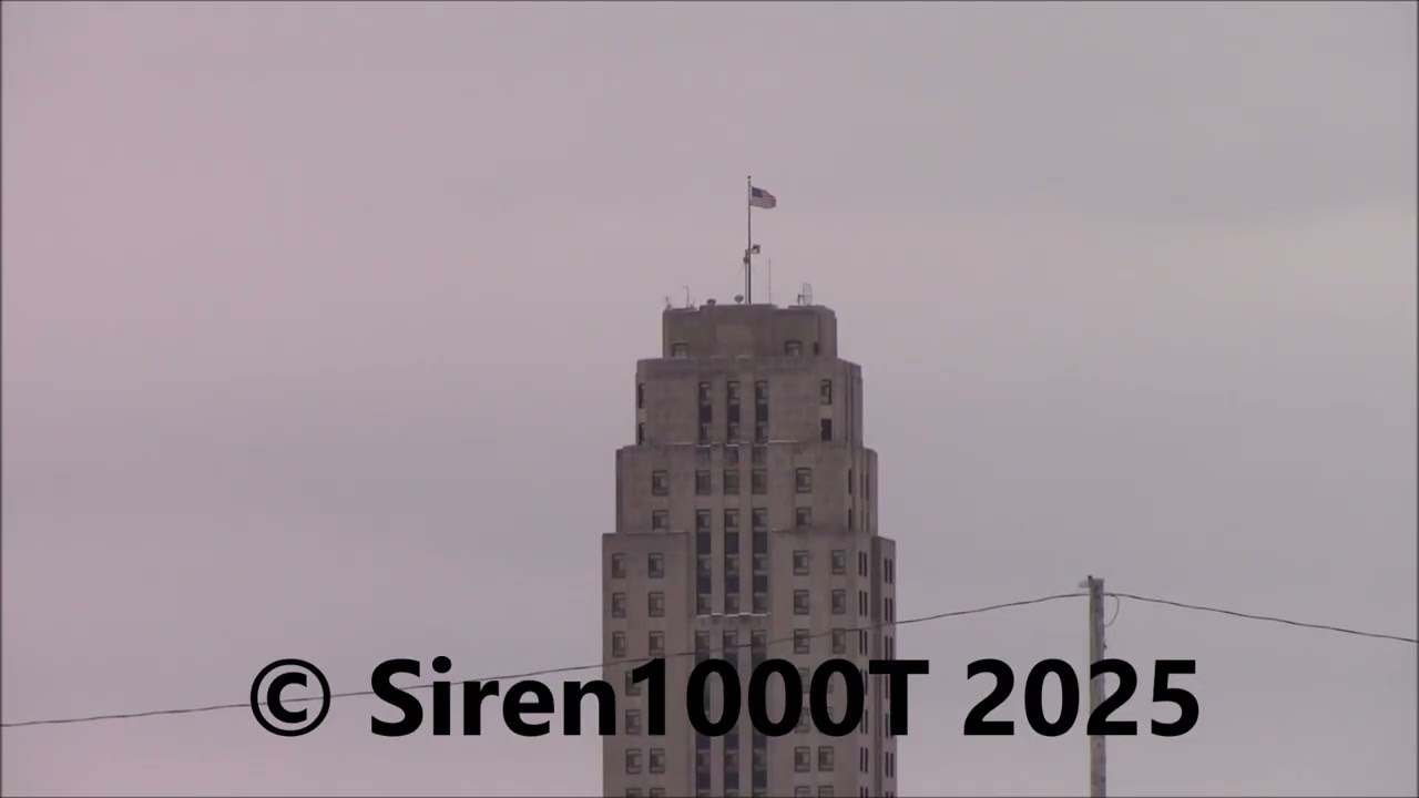 Battle Creek MI distant video of downtown 4/5 port 1000T no chopper with ambience December 6th 2025