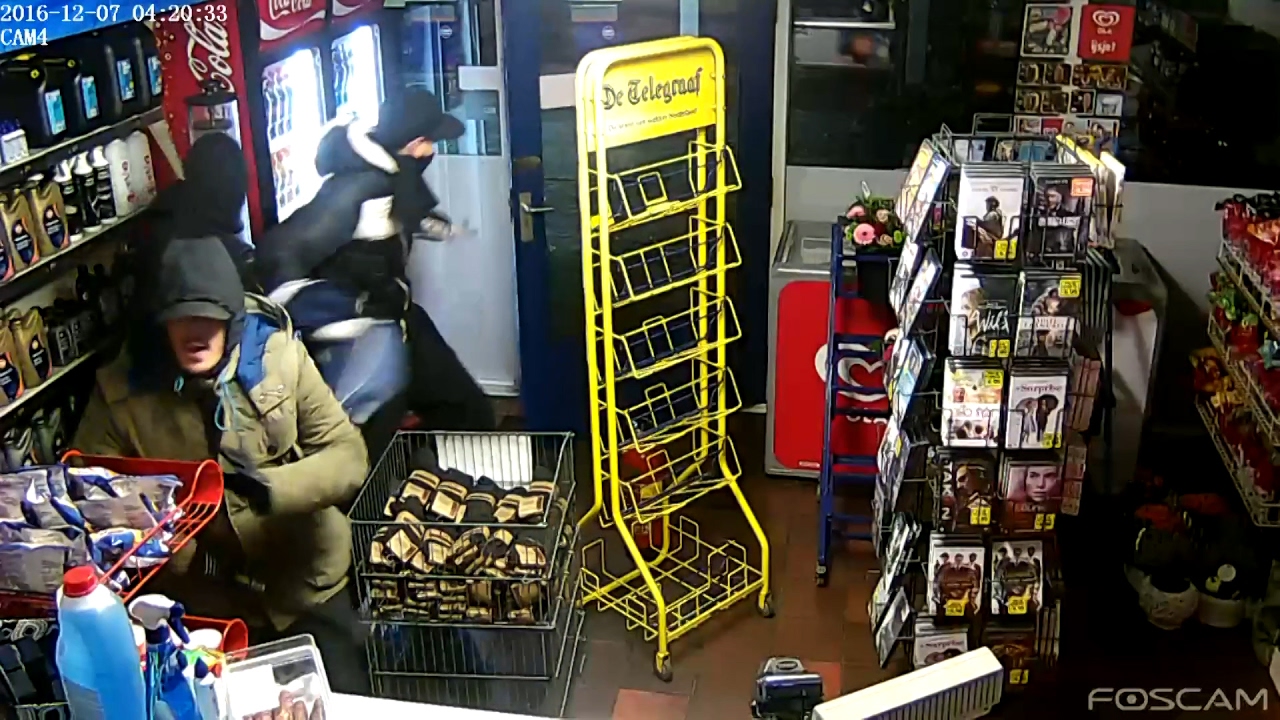 GPTV: Politie geeft beelden inbraak tankstation Oldeberkoop vrij