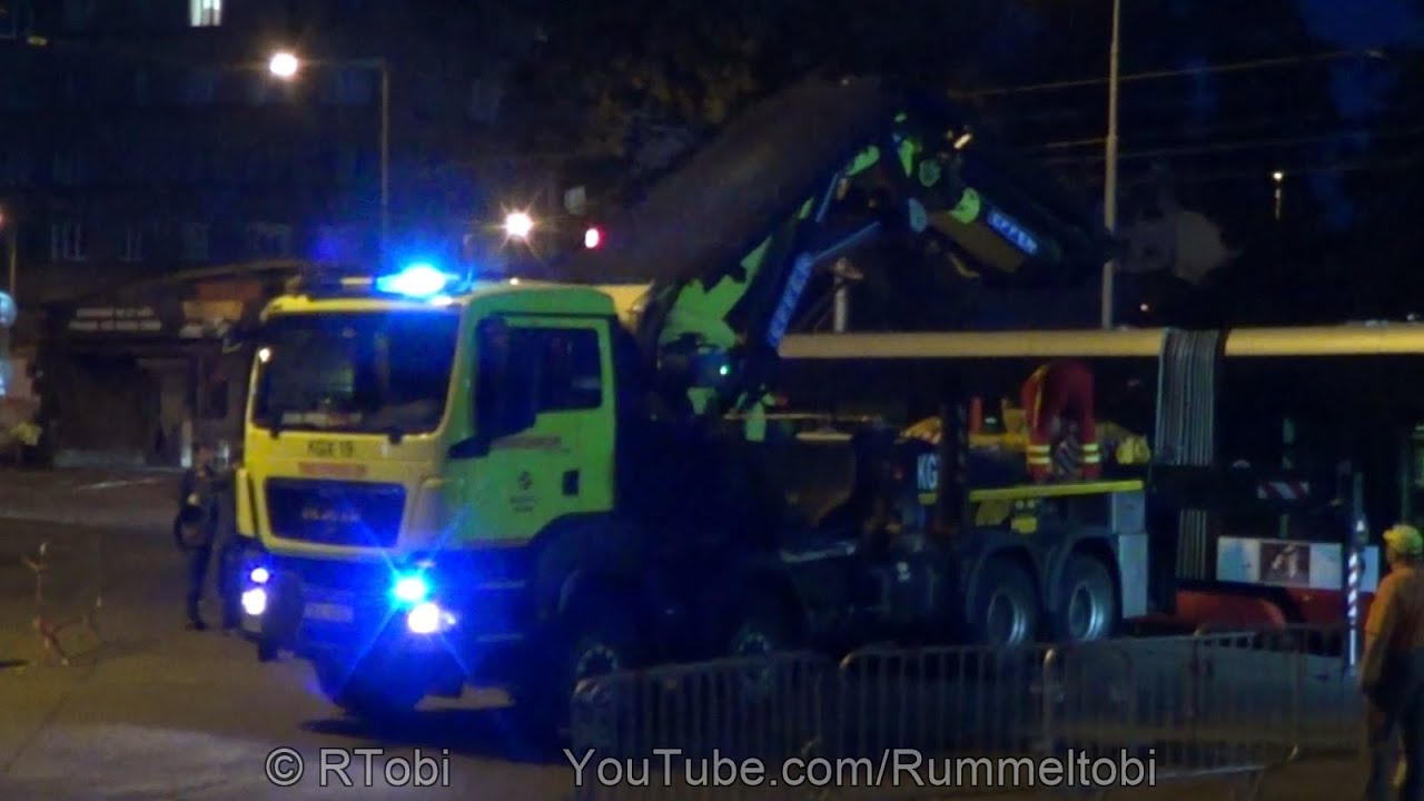 Prague Public Transit Emergency Crane - Tram Derailment/ Lifting Demonstration [CZ | 14.9.2019]