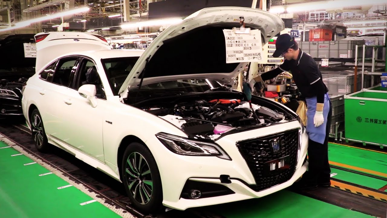Toyota Crown - производственная линия в городе Тойота, Япония (завод Motomachi)