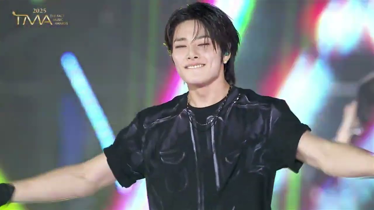 STRAY KIDS TMA PERFORMANCE + ENCORE | CHK CHK BOOM + TOPLINE + WALKIN' ON WATER + CEREMONY