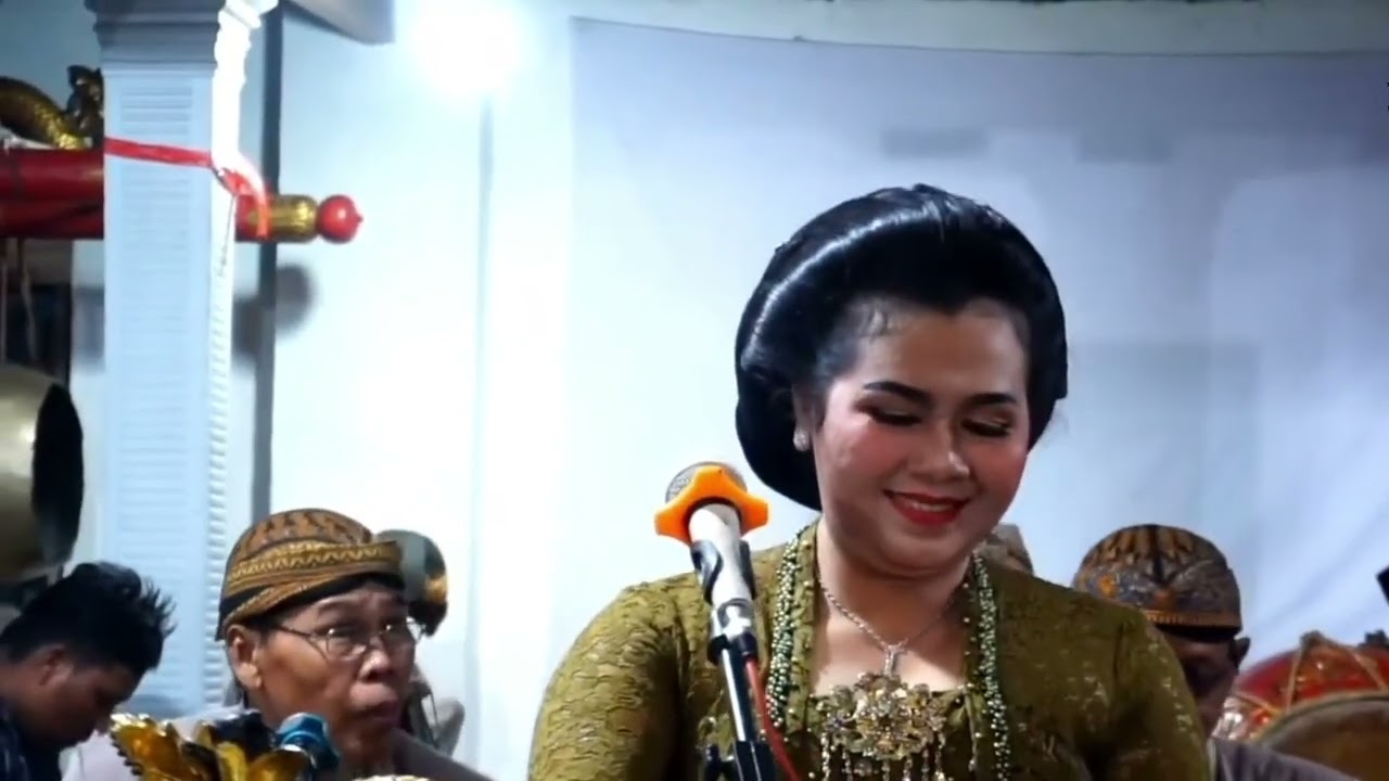Sinom Nyamat  Ngluri Laras