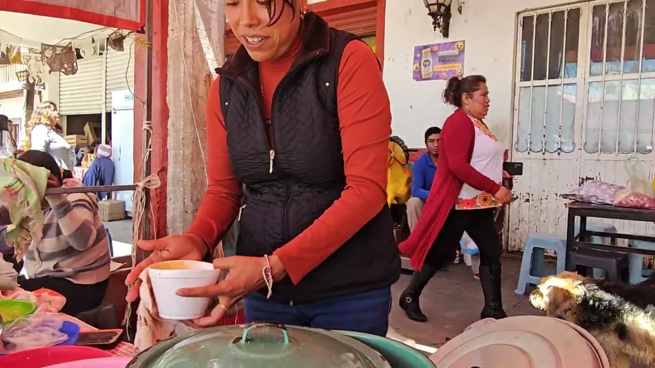 Antojitos y más durante este recorrido por el Centro de Cherán Michoacán @cotidiano399