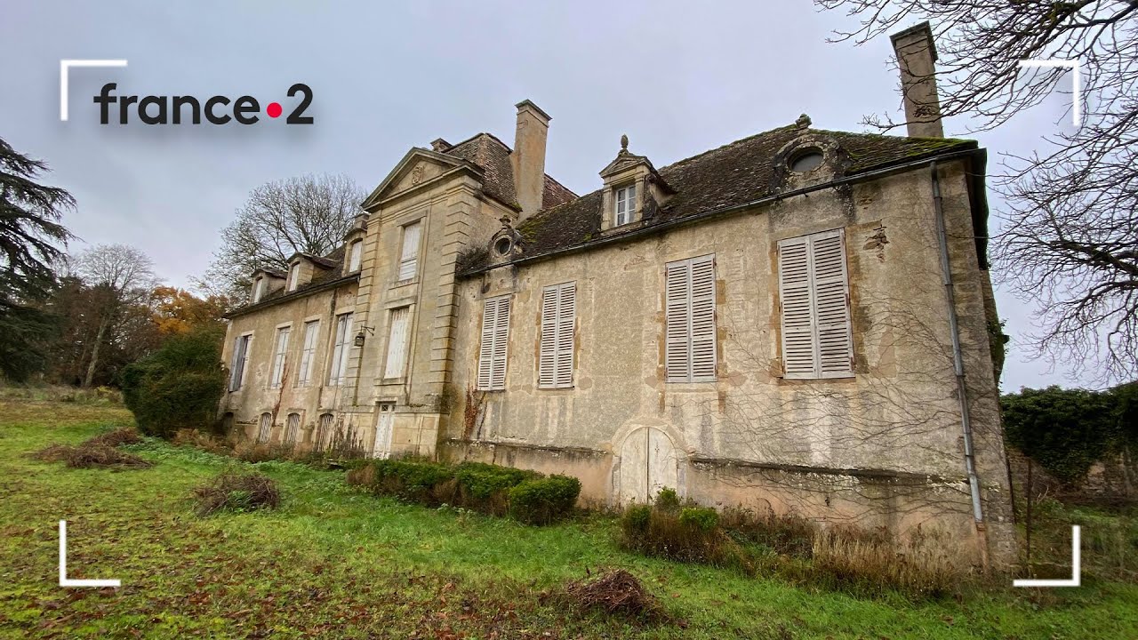 On explore ce manoir abandonn&eacute; avec France 2 ! (Urbex)