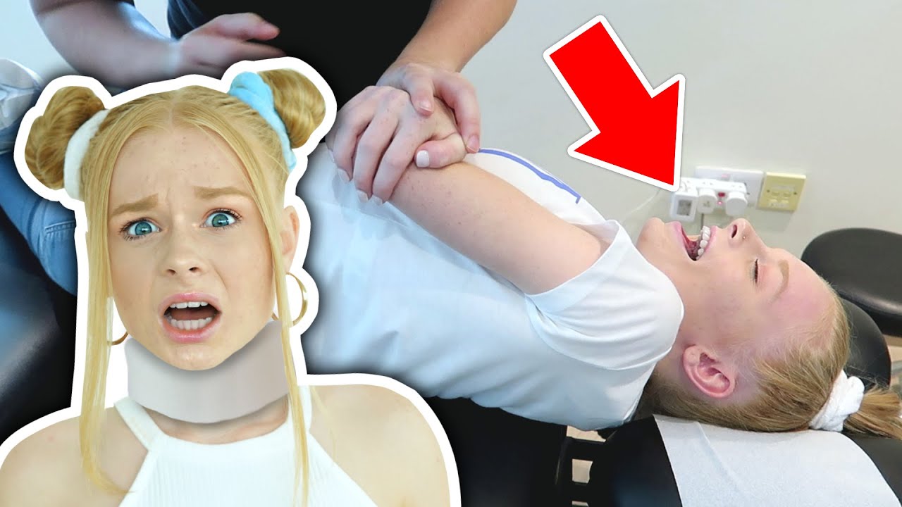 Getting my back professionally CRACKED *chiropractor*