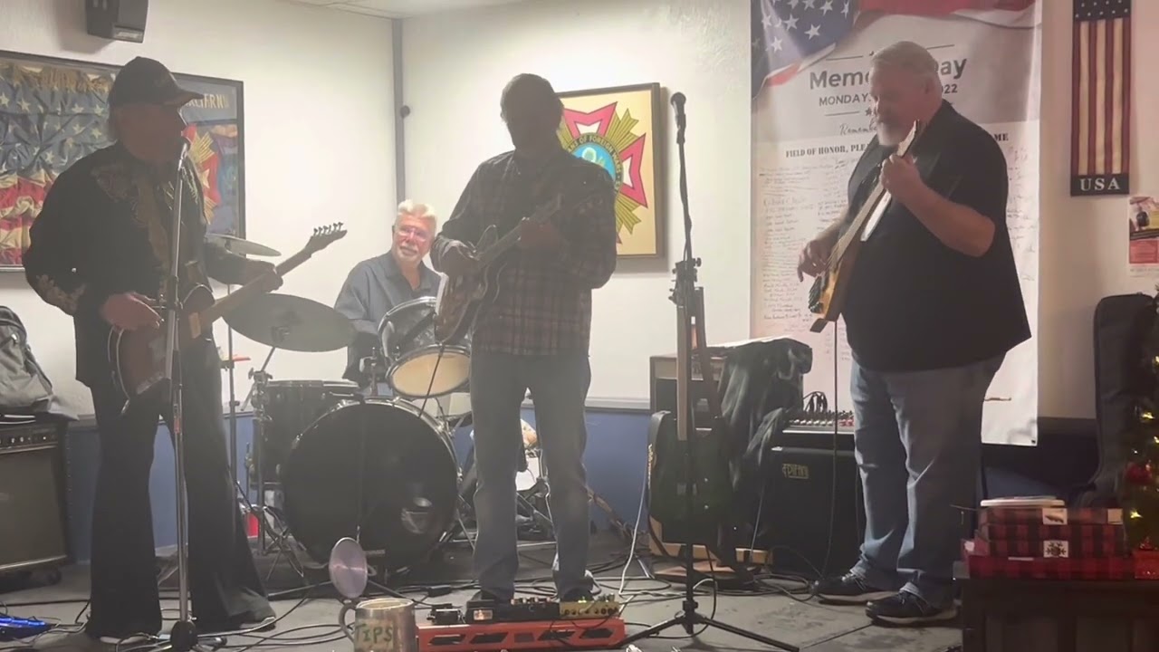 Bootlegger Blues Band with Mike Pinera