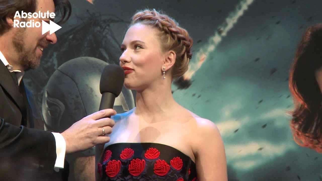 Scarlett Johansson at Avengers Assemble London premiere