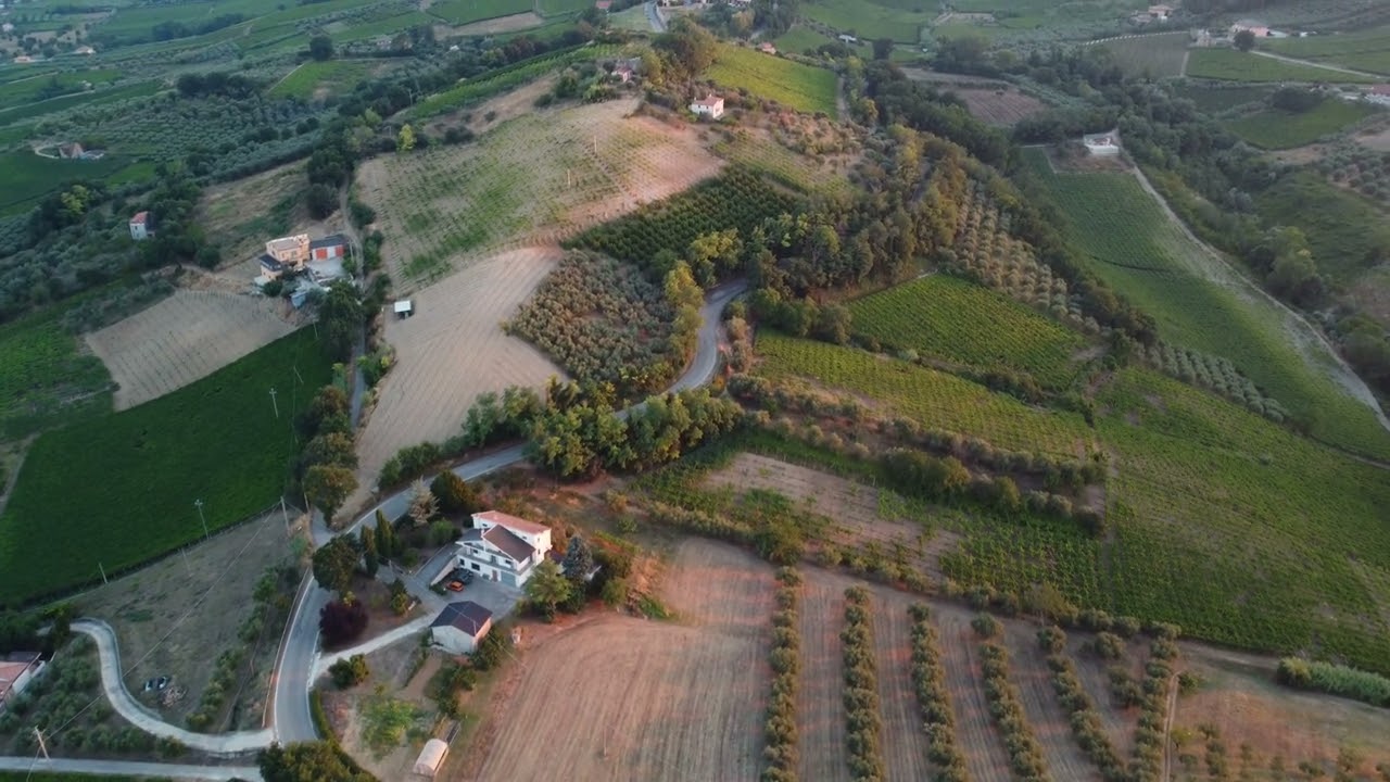 Villamagna, Abruzzo Cinematic 4K - Drone Video