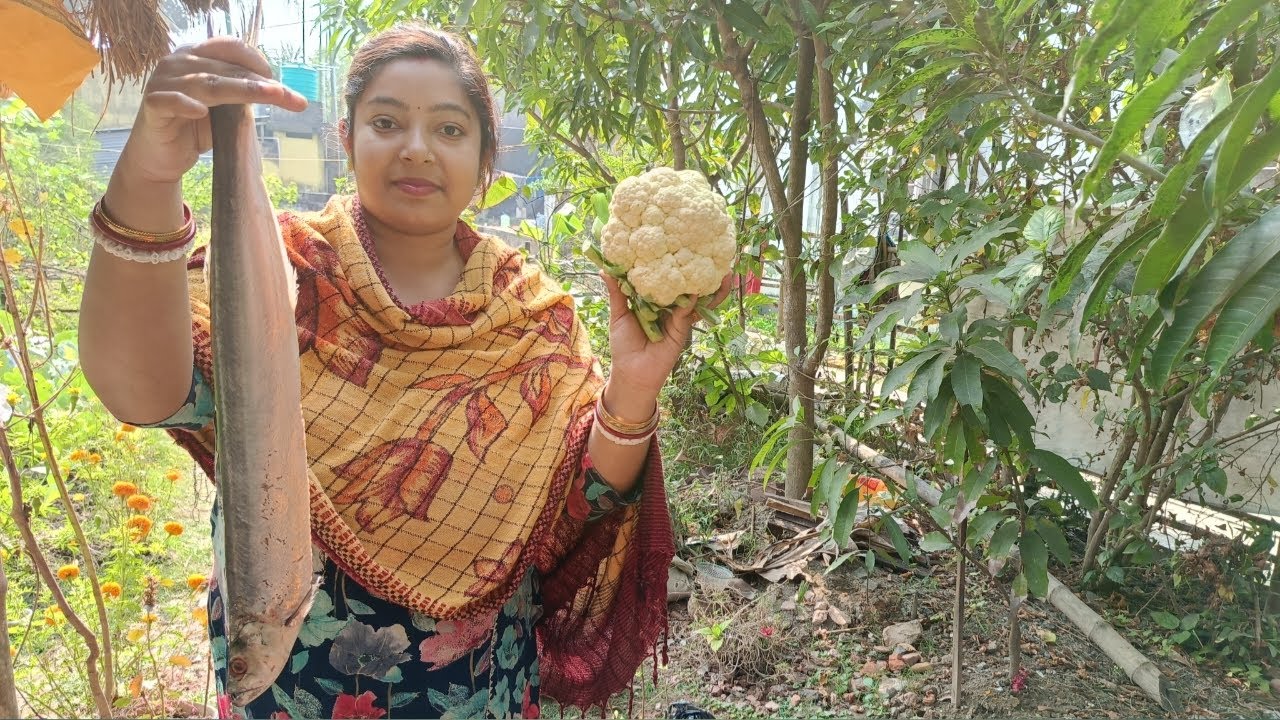 শীতের তাজা ফুলকপি ধোনেপাতা দিয়ে সামুদ্রিক চেলা মাছ রান্না | Chela Macher Recipe | Sea Fish Recipe