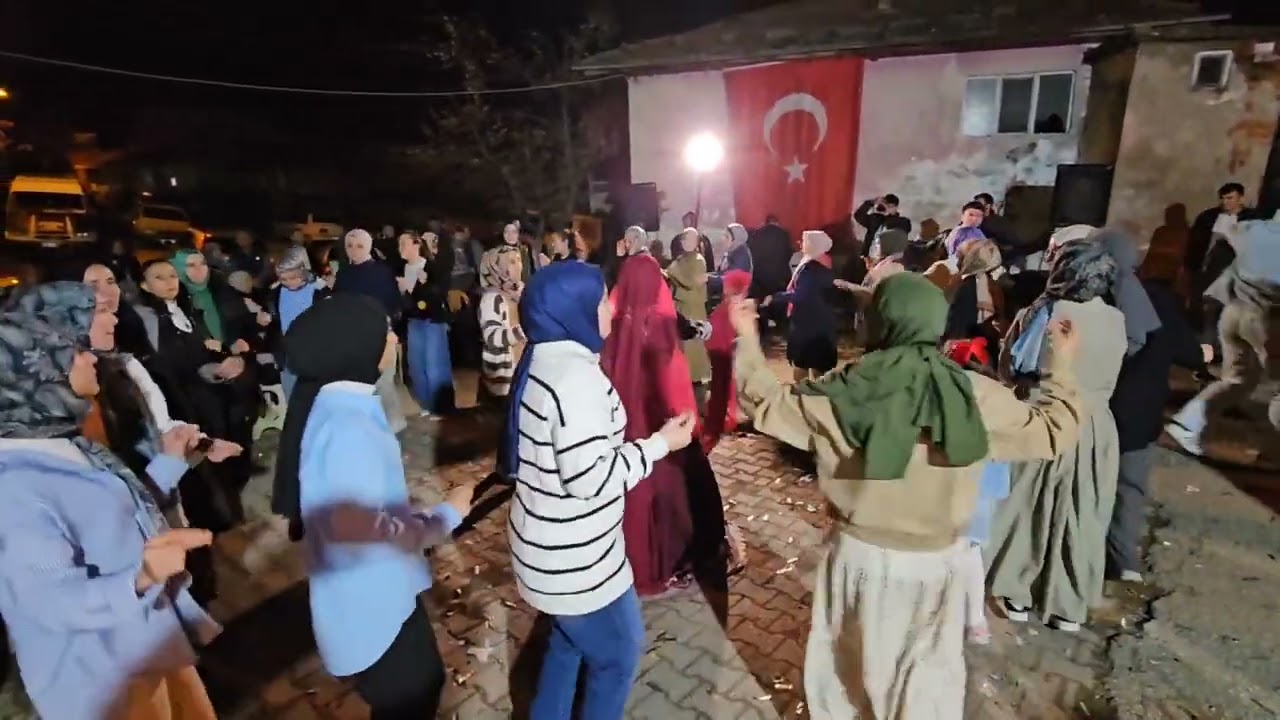 DEMİRCİ'nin ÇANAKÇI KÖYÜNDE MERVE RECEP DURAK ÇİFTİNİN KINA TÖRENİNDEN GÖRÜNTÜLER 03-04-2025