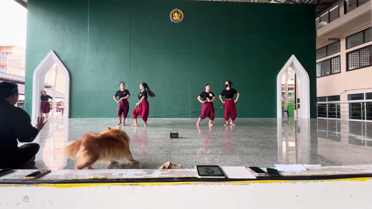 ฟ้อนรัก