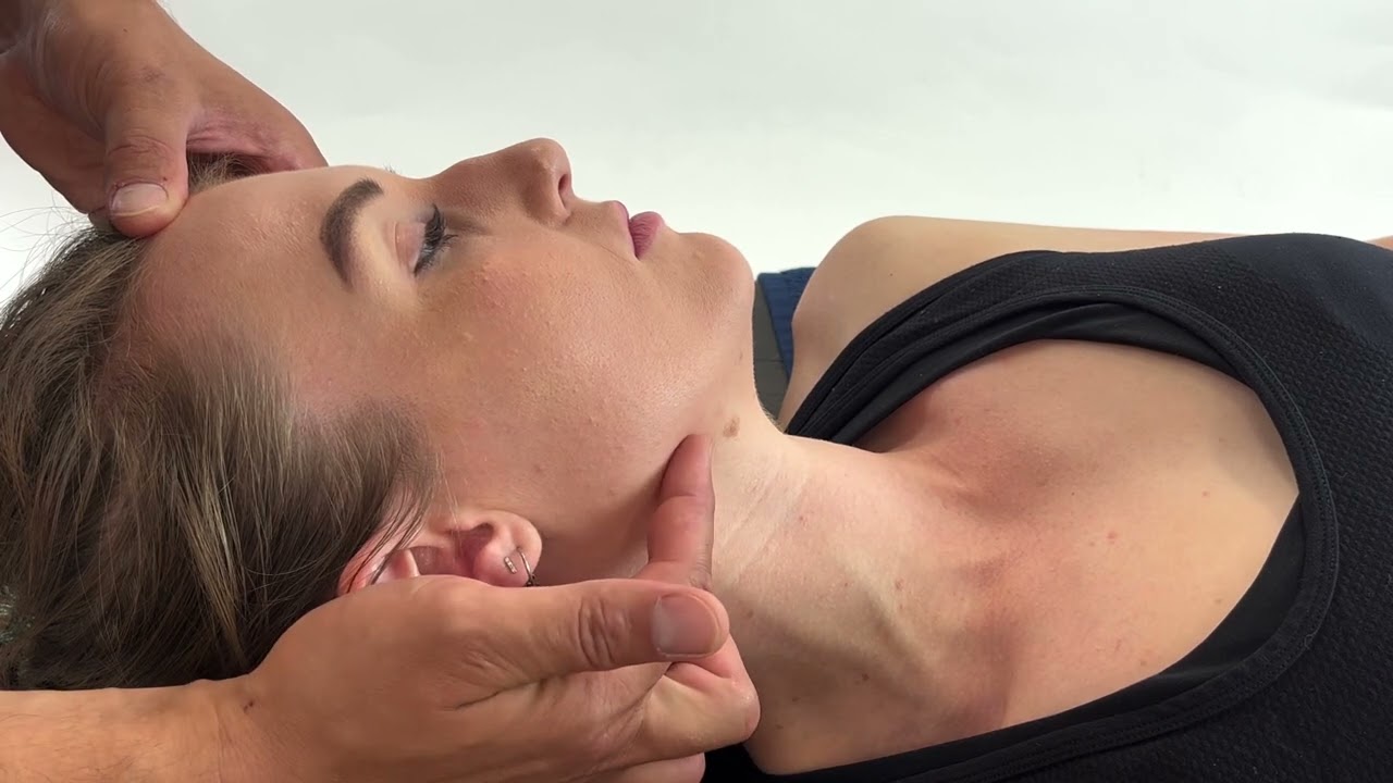 Методика терапии триггерных точек — надподъязычная область #триггернаятерапия