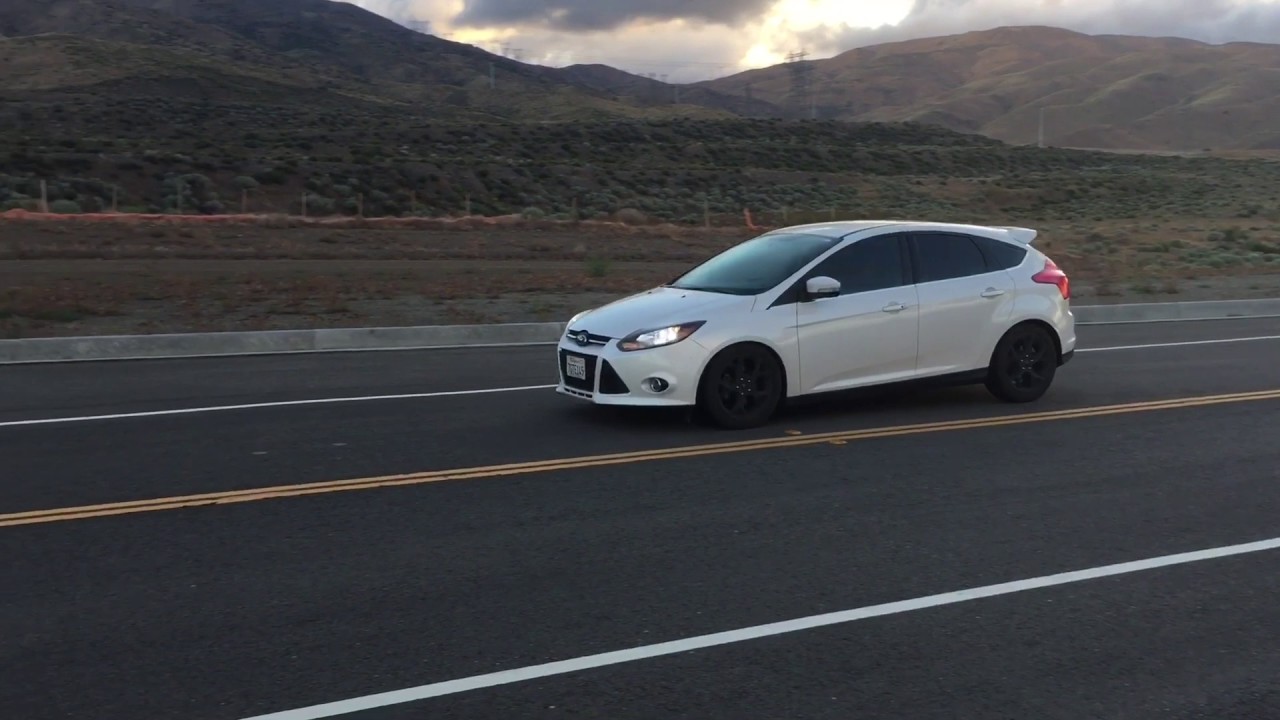 Ford Focus Titanium burnout