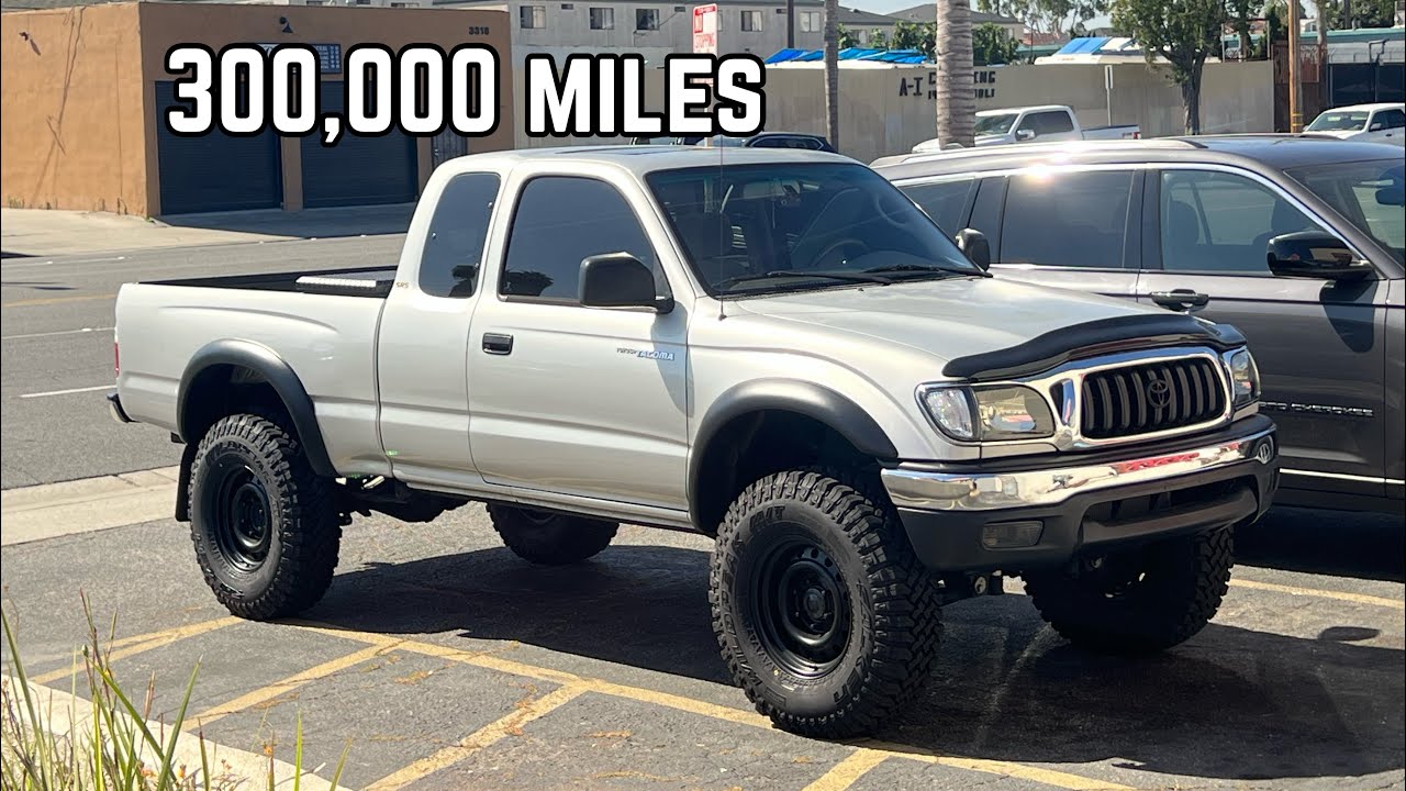 MY 1ST GEN TACOMA HITS 300,000 MILES! / PIZZA CUTTER TIRES! 255/85r16 Falken WildPeak MT01