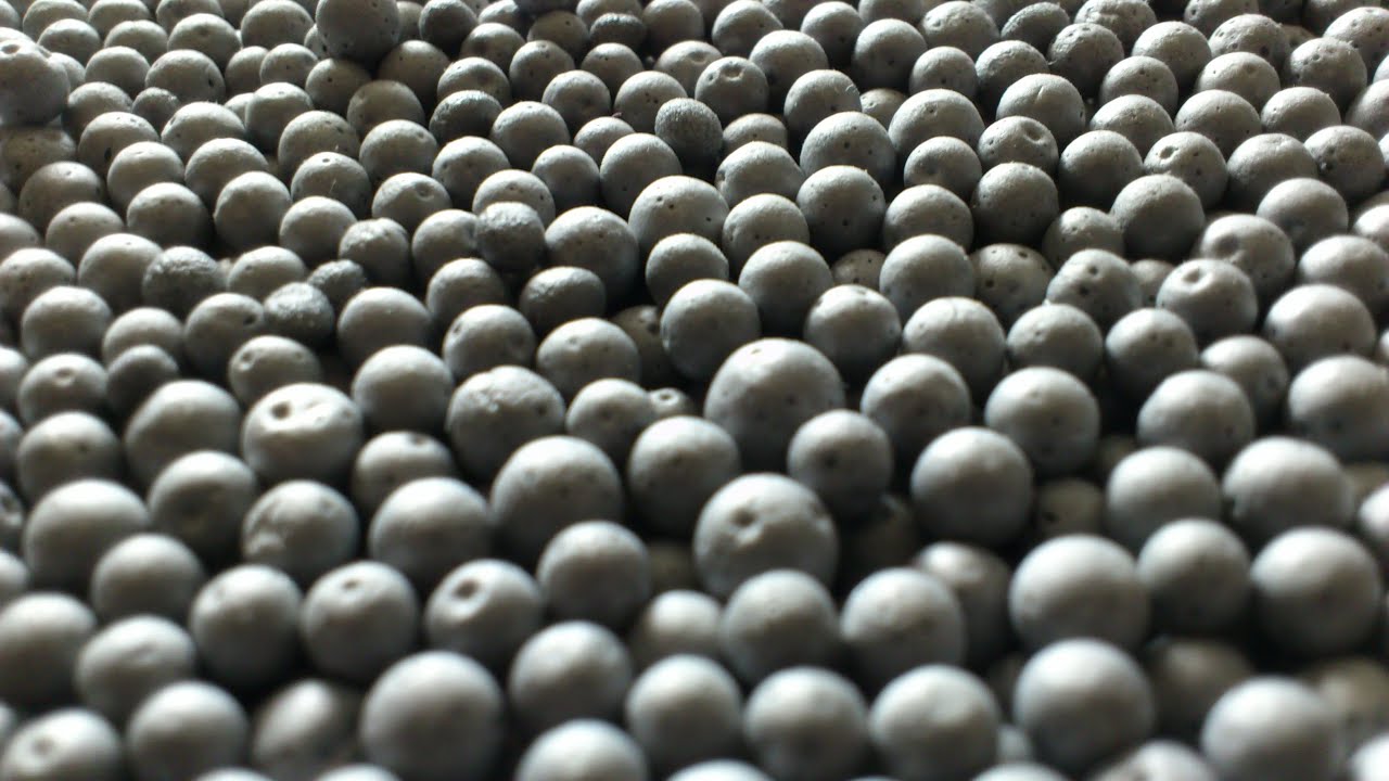 Como aislar con inyección insuflación de perlas de eps de grafito por aislaconfort en Sant cugat