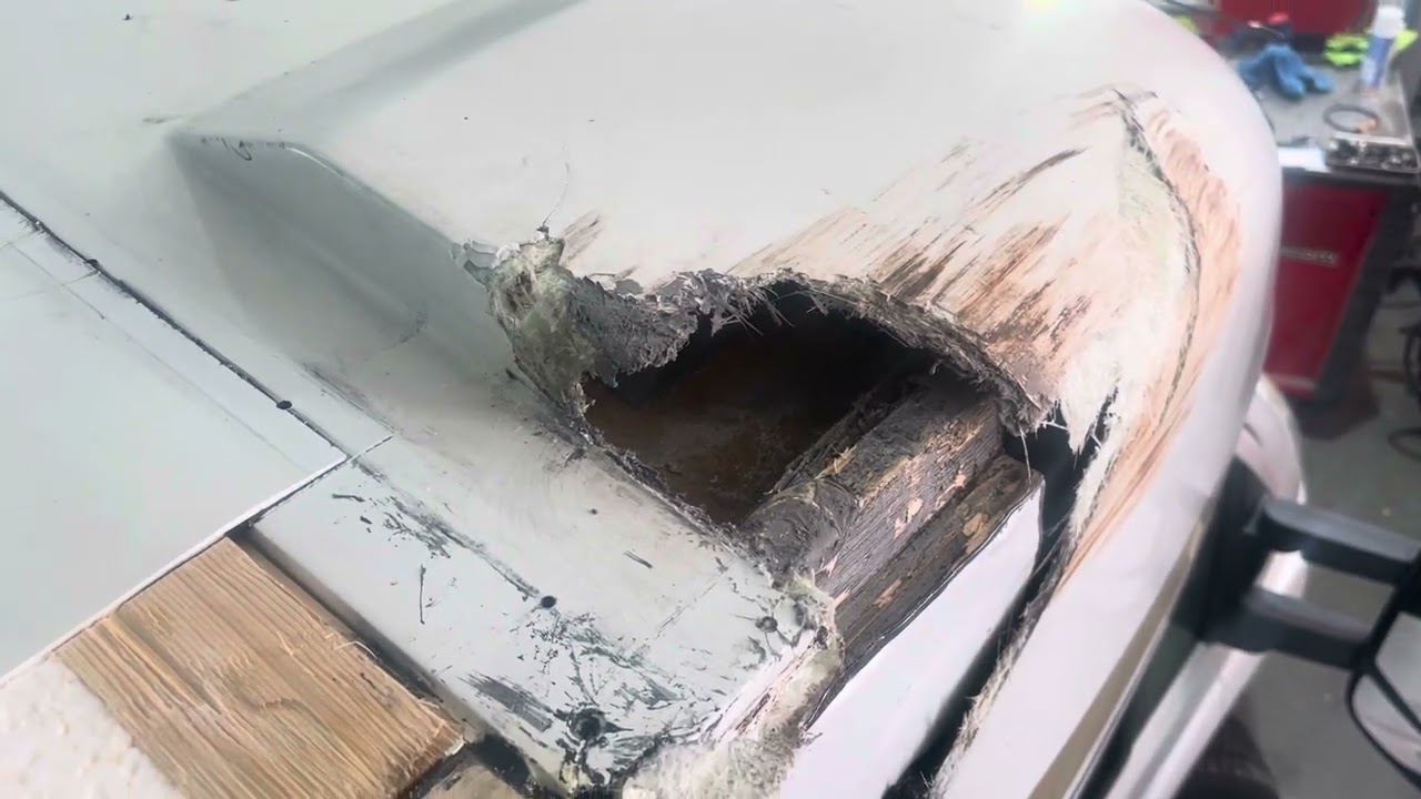 Reparatur Dachschaden am Wohnmobil!