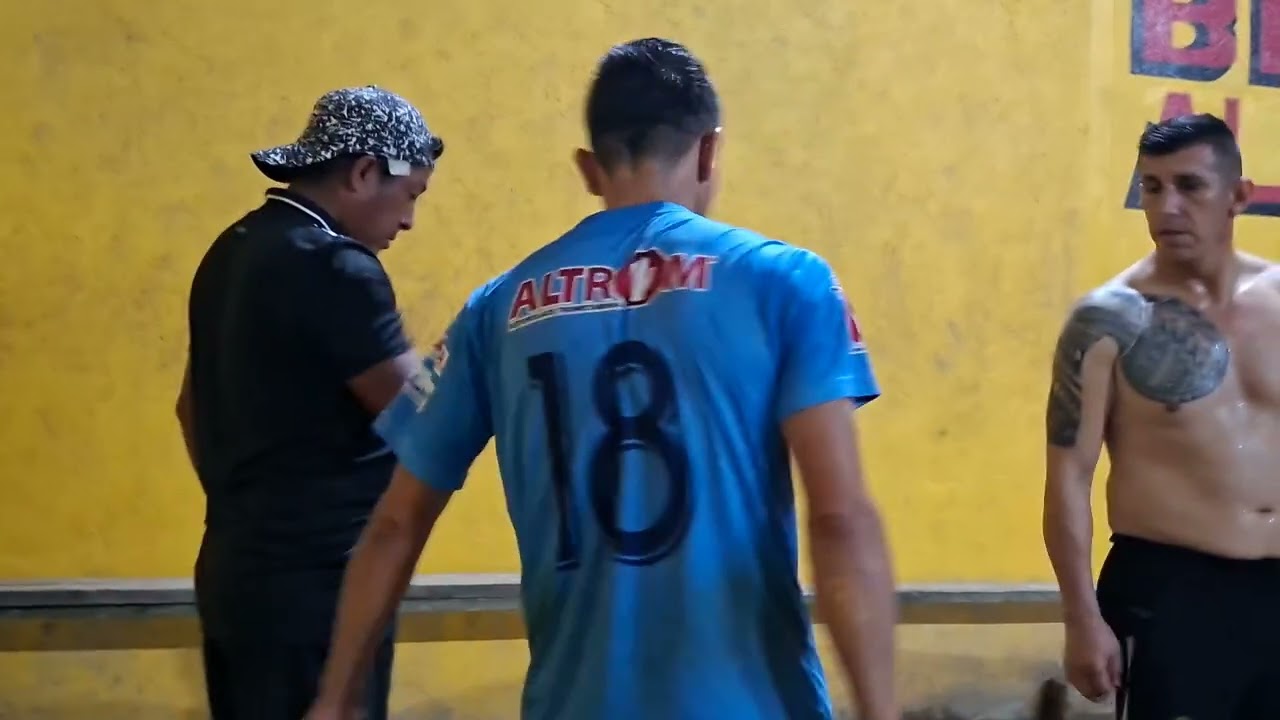 En el templo del voly tungurahua santo domingo TRÍO mi Sub Rosales vs TRÍO SHAKIRA 