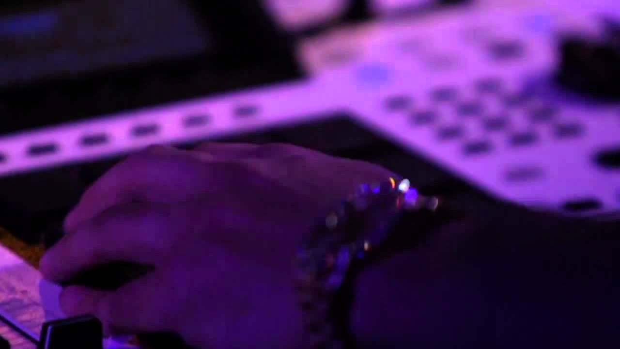 BEEASY Clubshow #1 feat. ARAABMUZIK LIVE (US) & THE CLONIOUS uvm.