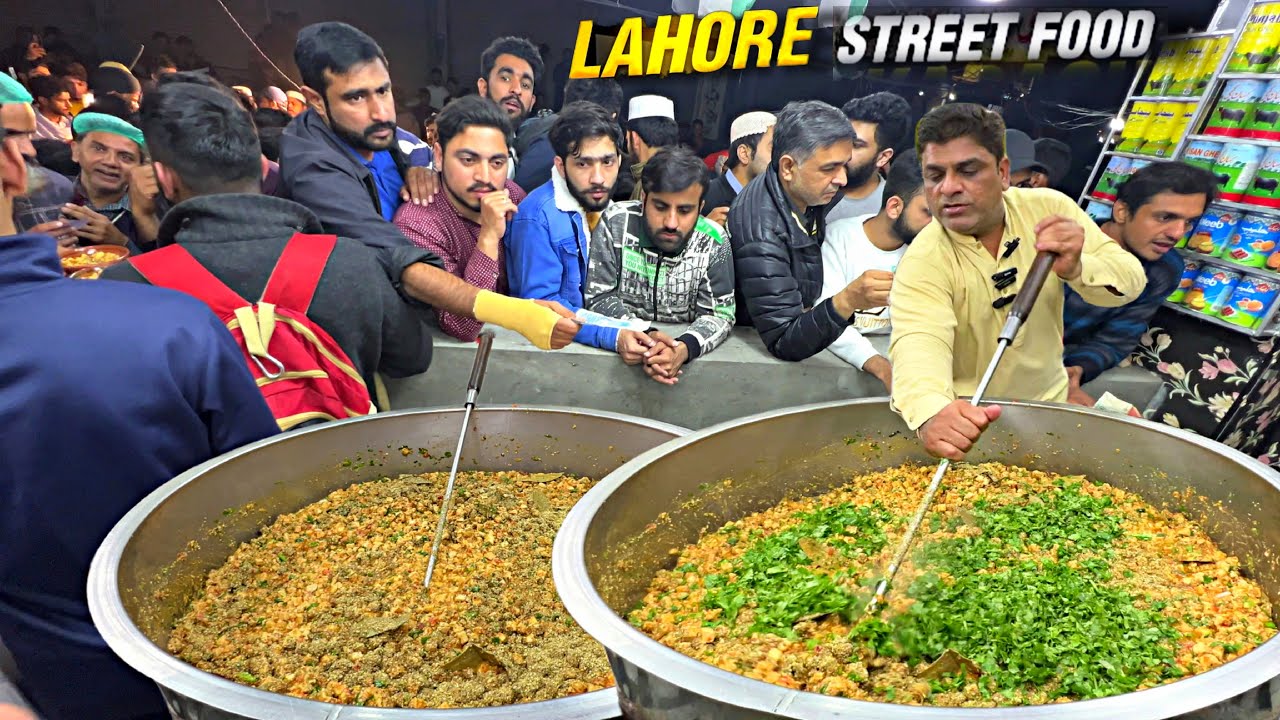THE FAMOUS OF STREET FOOD LEGEND | PEOPLE ARE ADVANCE WAIT 1:00 AM - NIGHT STREET FOOD IN LAHORE