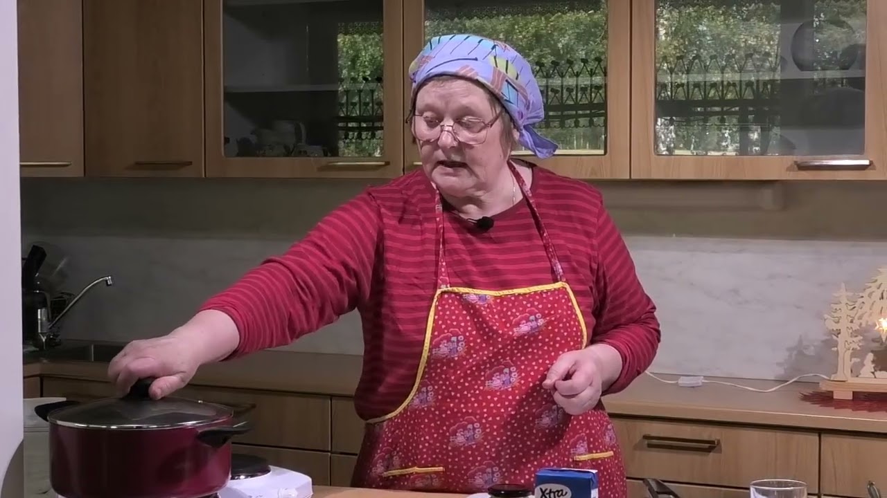 KONSTAILEMATONTA KOTIRUOKAA Anja Perkiö