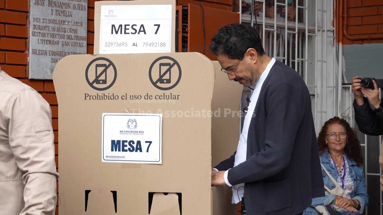 Colombian presidential candidates vote in runoff round results