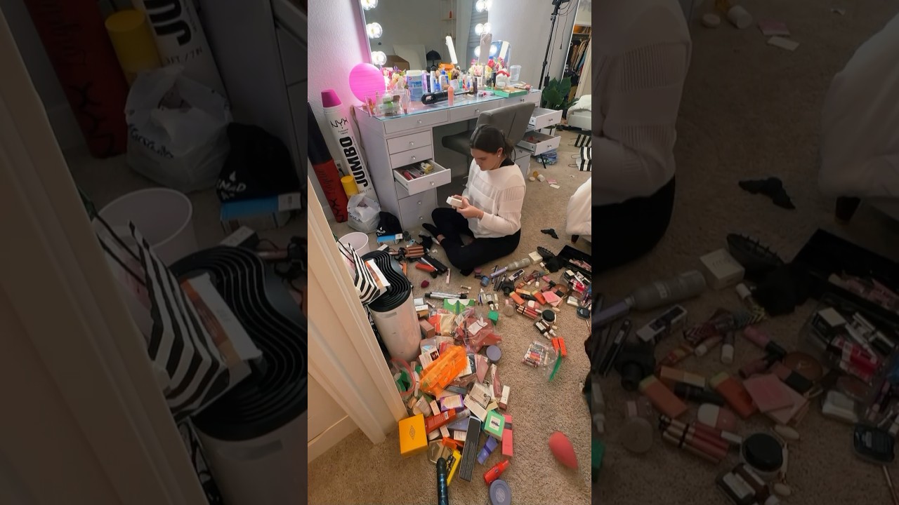 Cleaning out my Makeup Vanity✨ organizing, Cleaning & Decorating￼