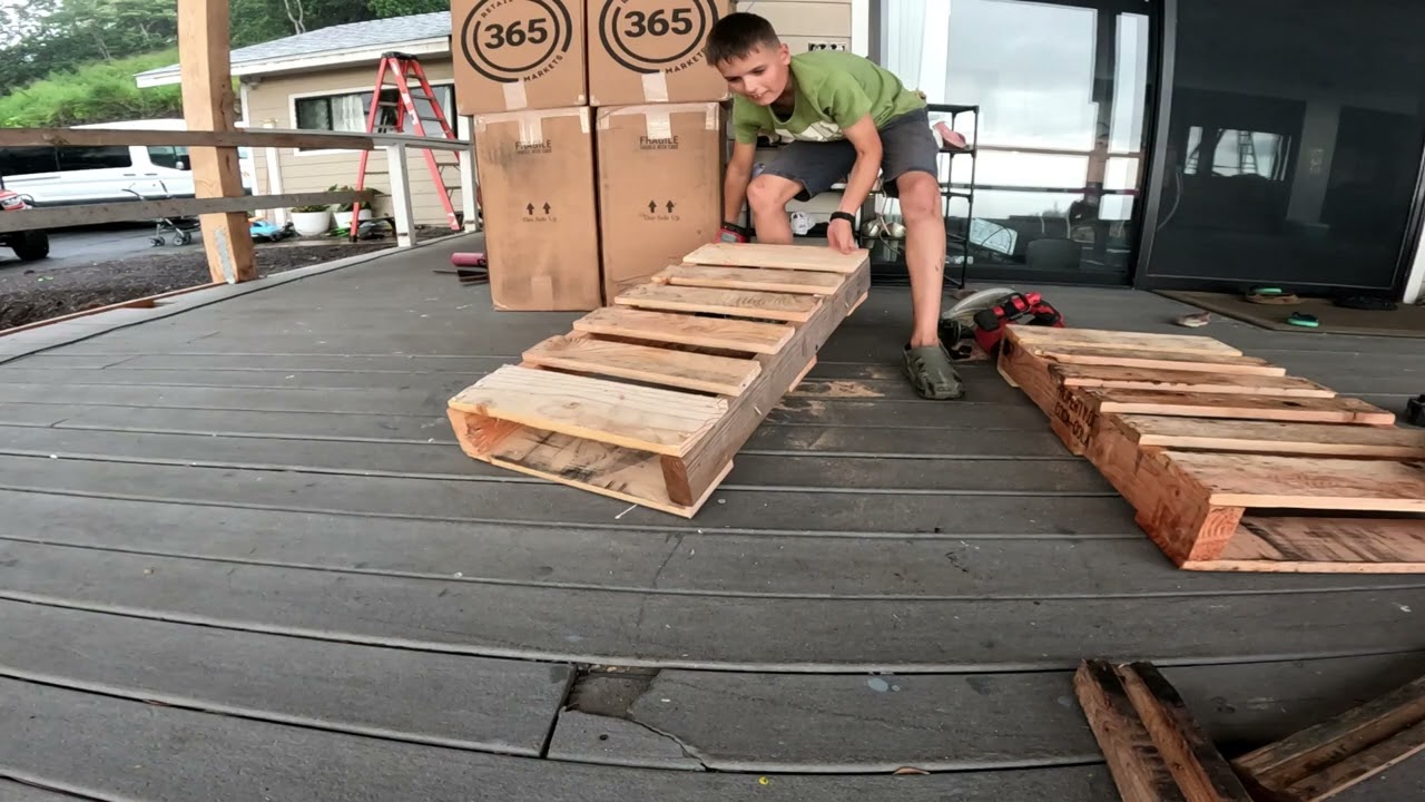 Pallet bike rack