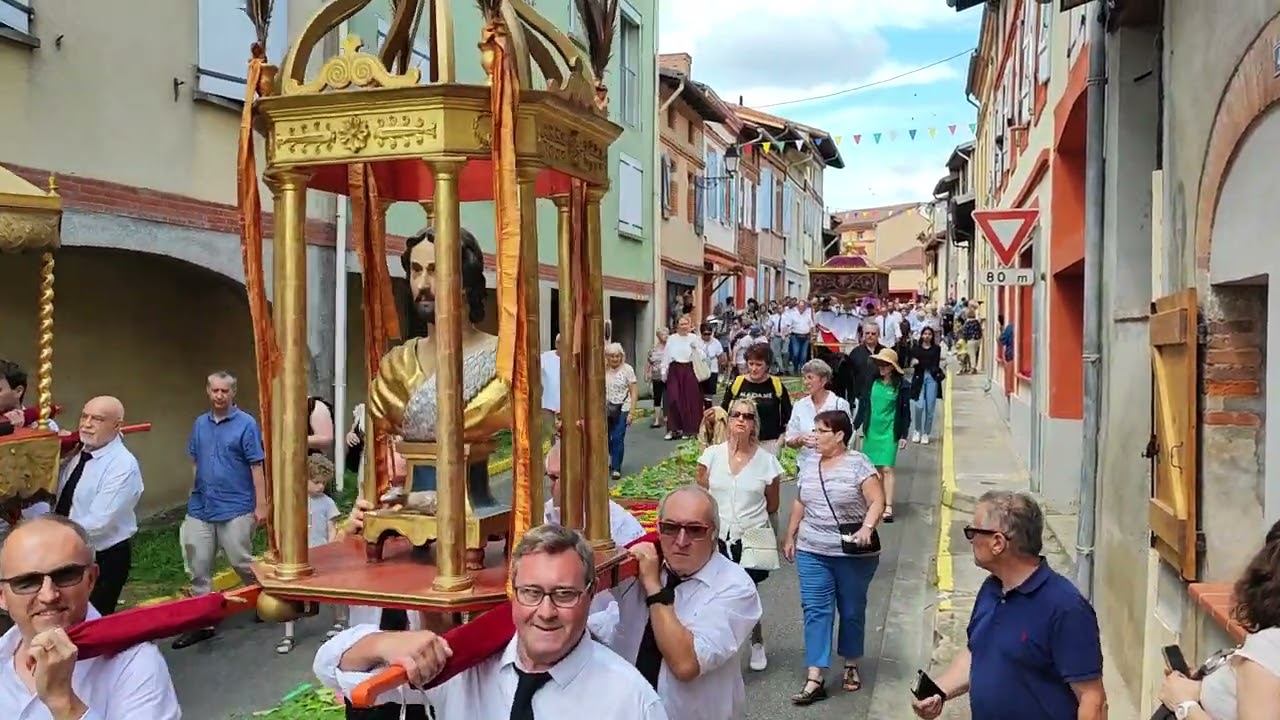 La procession de la Saint Antoine, à Lézat sur Lèze (09)