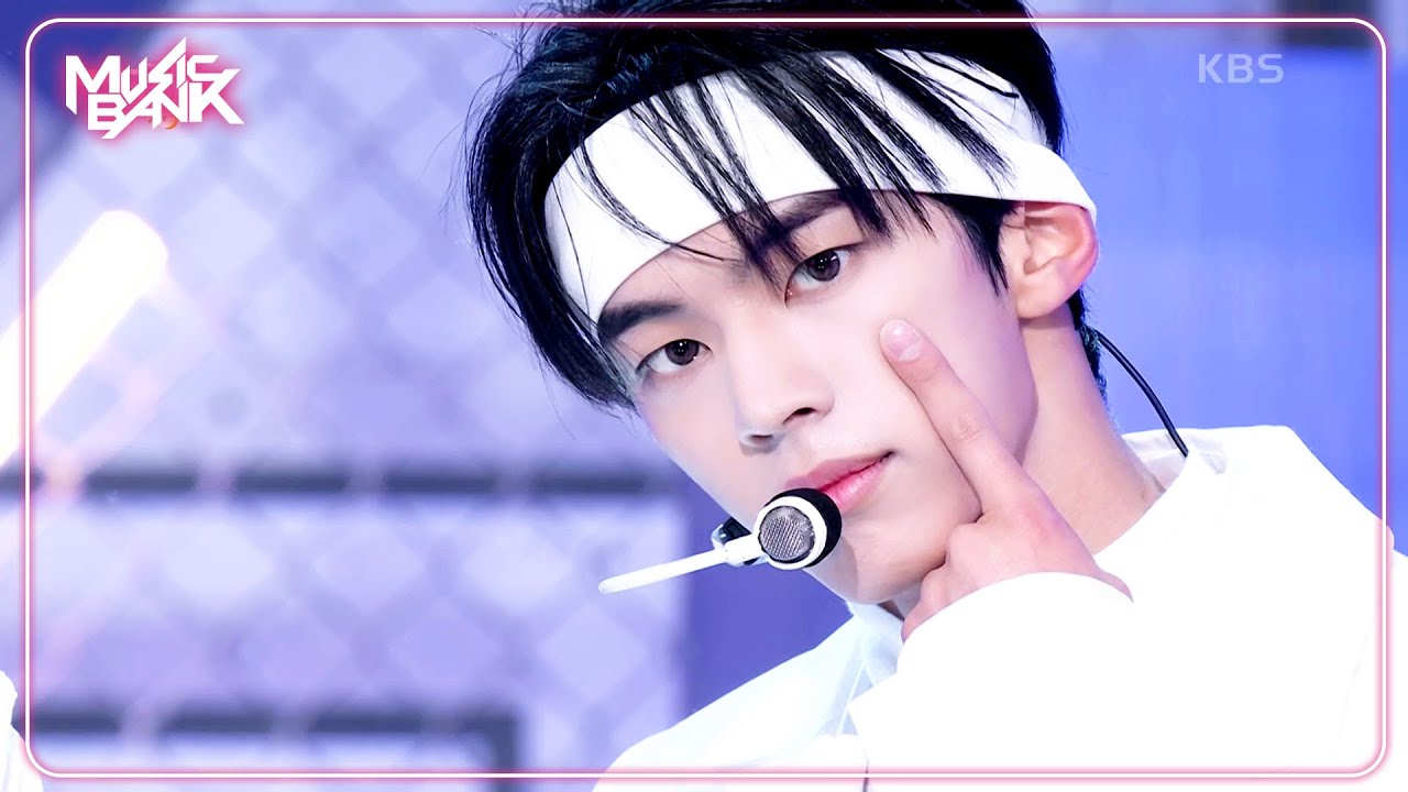 Last Festival - TWS トゥアス 투어스 [Music Bank] | KBS WORLD TV 241129