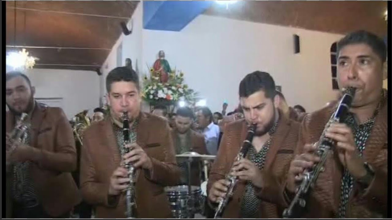 BANDA TIERRA SINALOENSE DE CHUY LIZARRAGA  EN EL TEJOCOTE TEQUISQUIAPAN