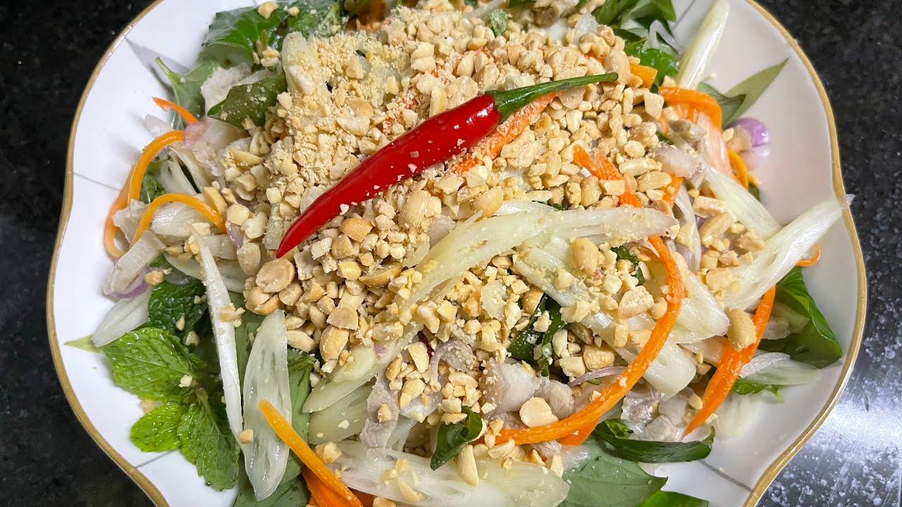 Lotus Roots Salad with Pork Belly l ញ៊ាំក្រអៅឈូកសាច់ជ្រូកបីជាន់